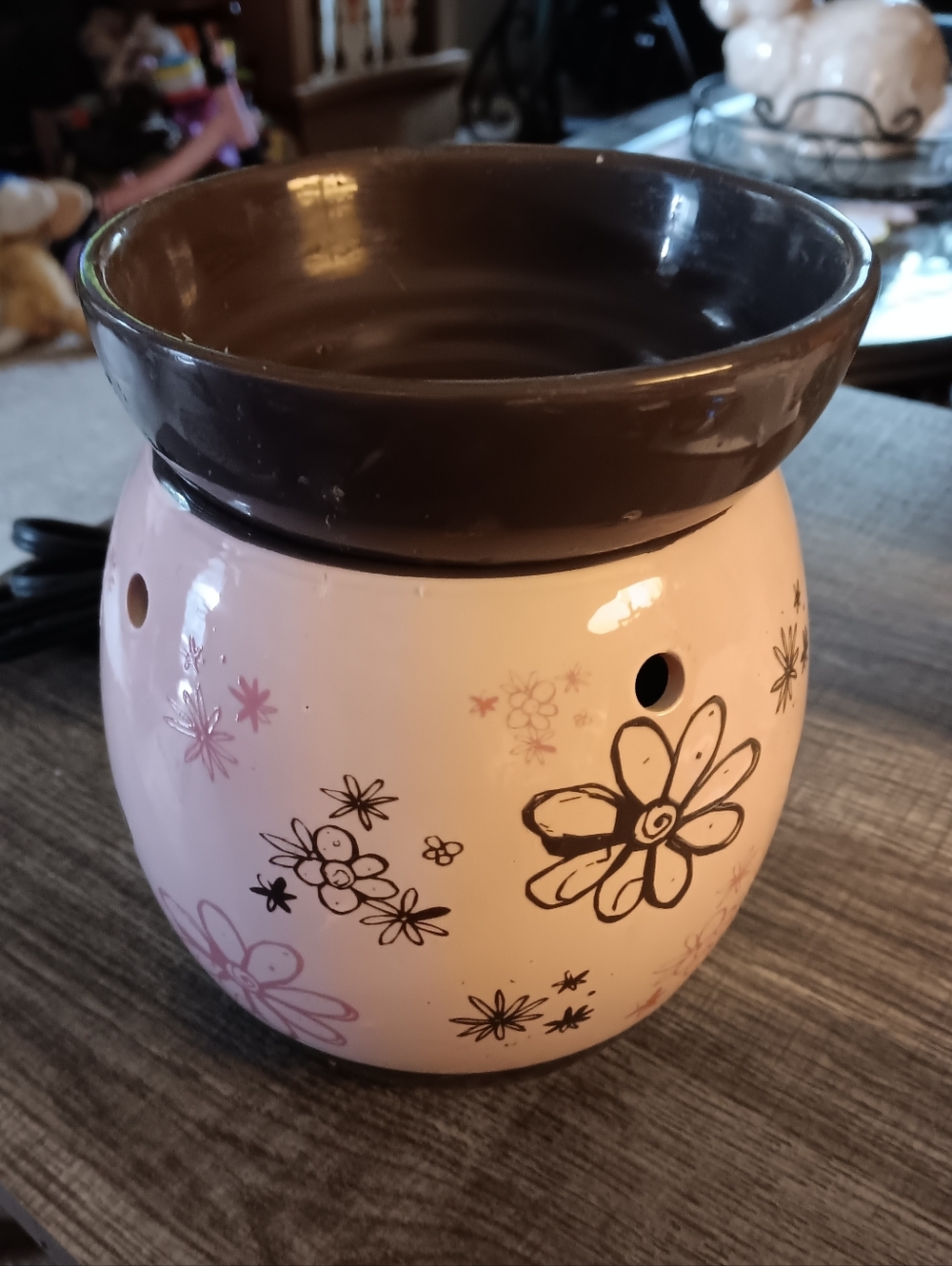 Scentsy Pink and Brown Floral Electric Warmer